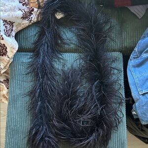 Elegant Black Feather Boa